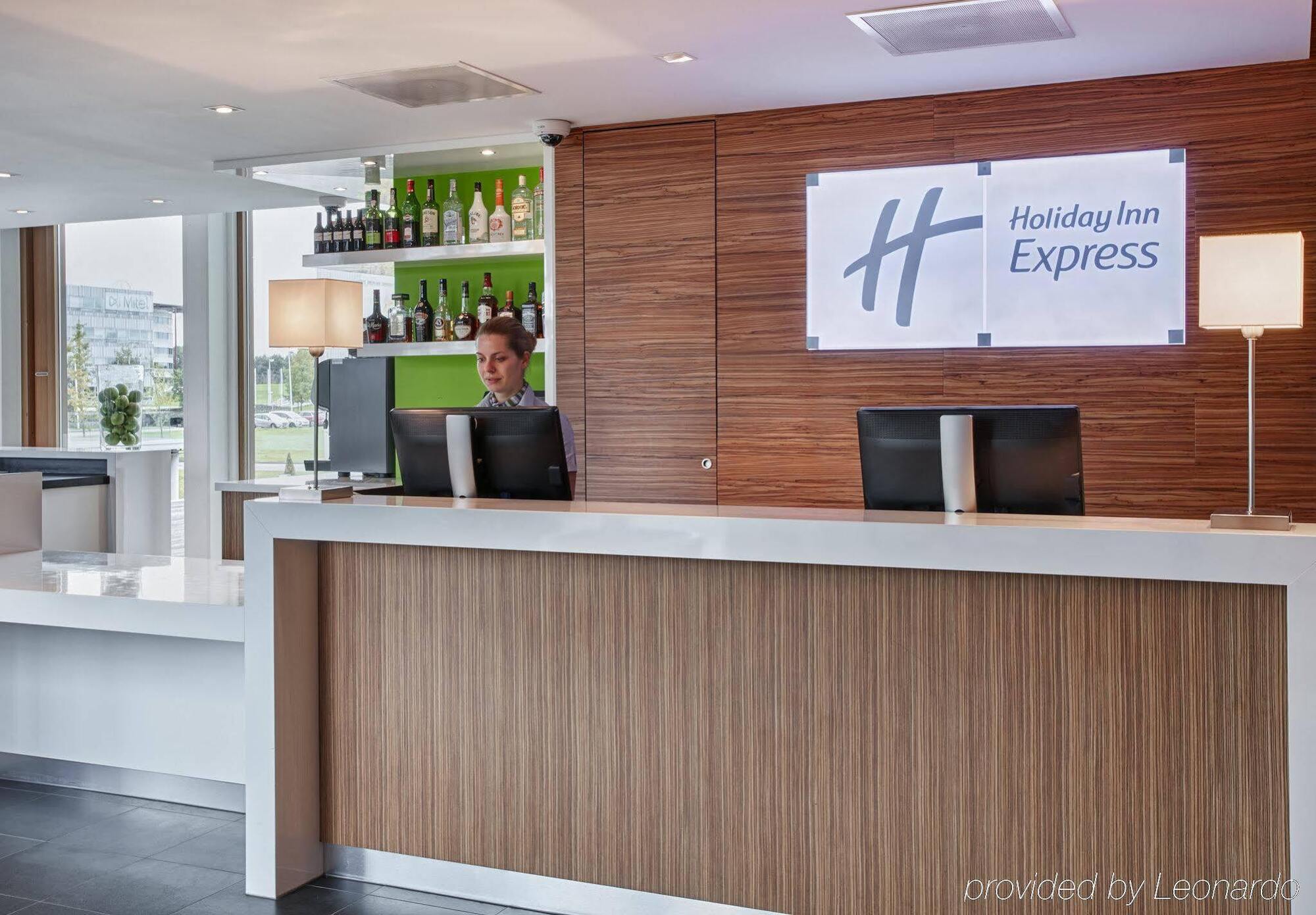 Holiday Inn Express Utrecht - Papendorp, An Ihg Hotel Экстерьер фото